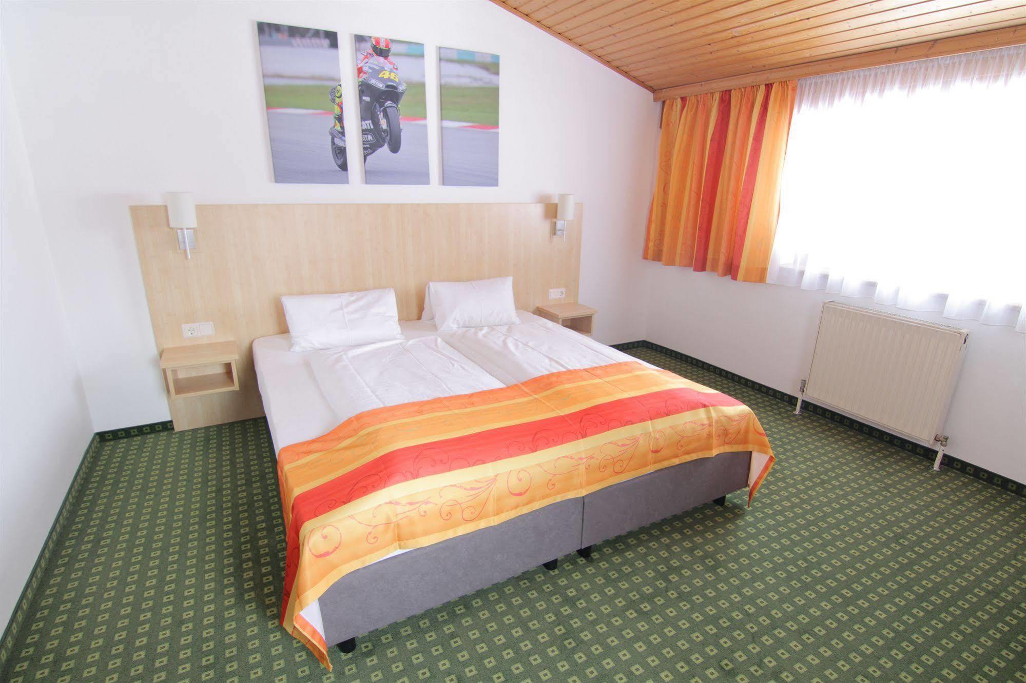 Hotel-Restaurant Bike&Snow Lederer Mühlbach am Hochkönig المظهر الخارجي الصورة